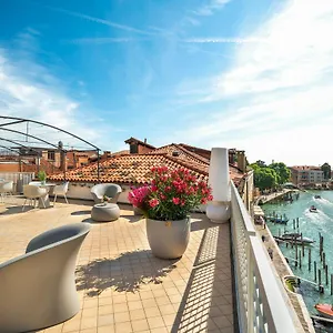 Venetian Palace R&r Apartment